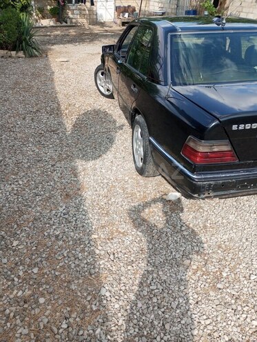 Mercedes E 200 d 1995, 750,000 km - 2.0 l - Şamaxı