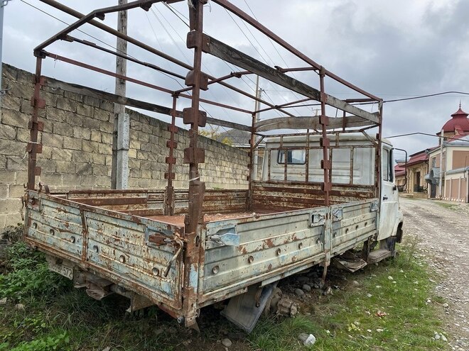 ZIL 5301 2000, 247,000 km - 4.7 l - Quba
