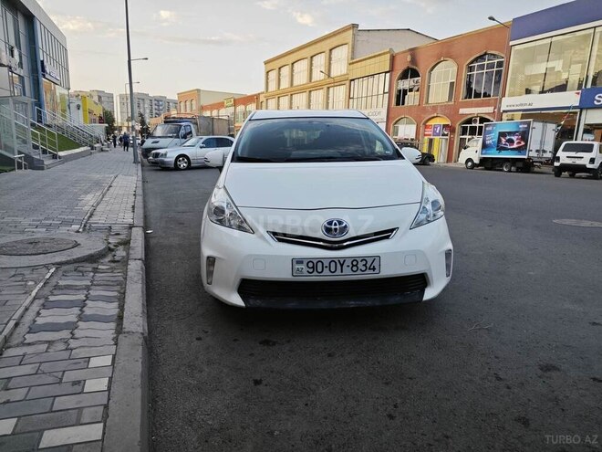 Toyota Prius V 2012, 201,600 km - 1.8 л - Gəncə