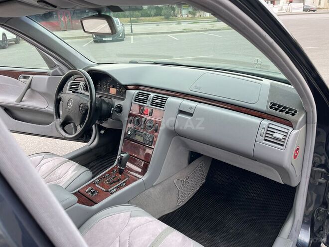 Mercedes E 220 d 2001, 340,000 km - 2.2 l - Bakı