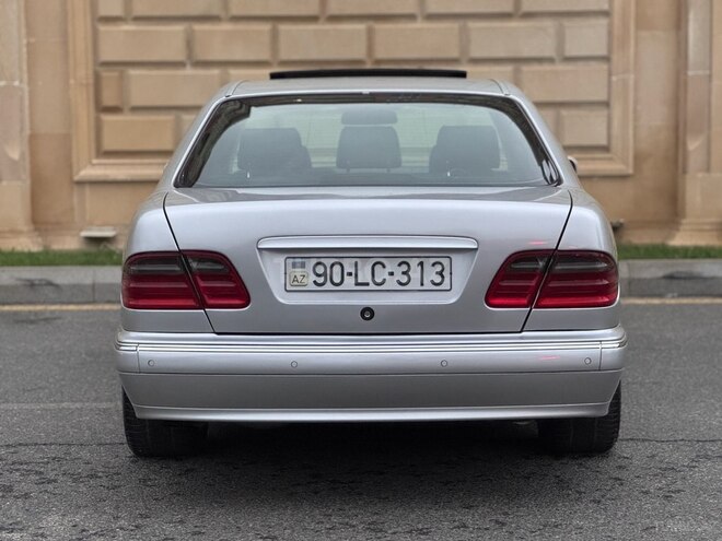 Mercedes E 280 2000, 399,000 km - 2.8 l - Bakı