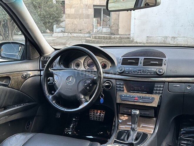 Mercedes E 320 2002, 287,000 km - 3.2 l - Bakı