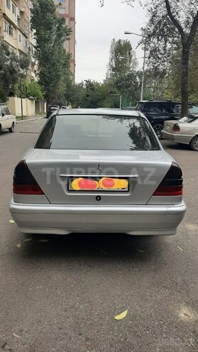 Mercedes C 180 1995, 421,396 km - 1.8 l - Bakı