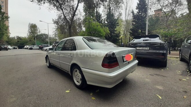 Mercedes C 180 1995, 421,396 km - 1.8 l - Bakı