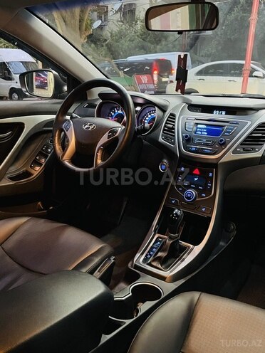 Hyundai Elantra 2015, 197,000 km - 1.6 l - Bakı