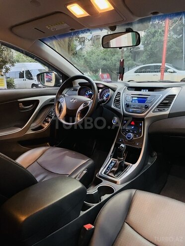 Hyundai Elantra 2015, 197,000 km - 1.6 l - Bakı