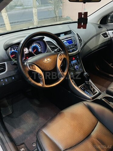 Hyundai Elantra 2015, 197,000 km - 1.6 l - Bakı