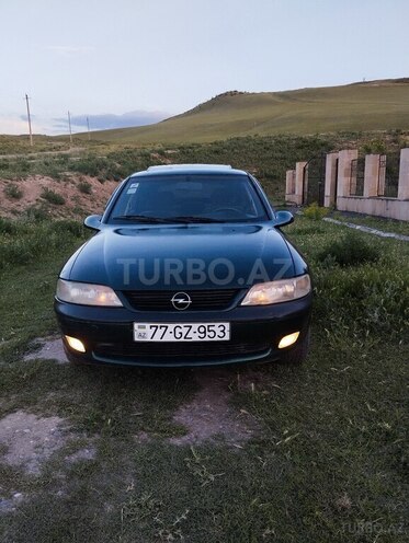 Opel Vectra 1996, 190,000 km - 2.0 l - Qazax