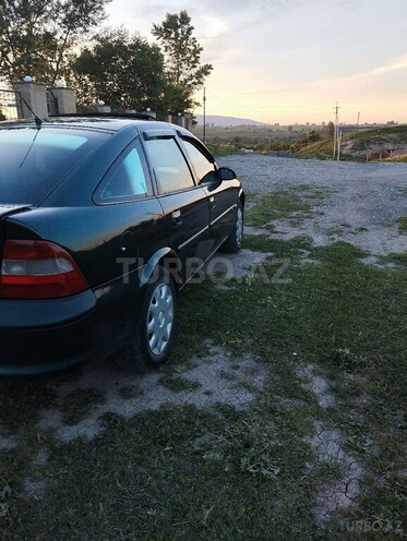 Opel Vectra 1996, 190,000 km - 2.0 l - Qazax