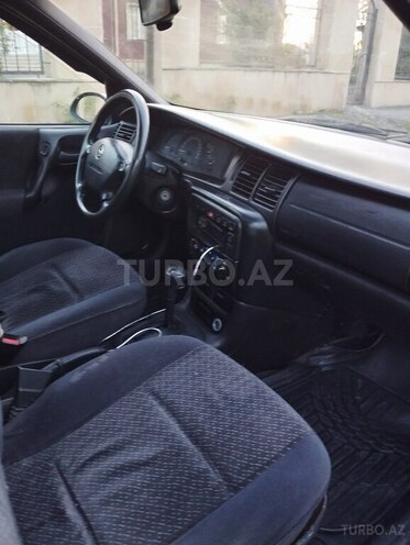Opel Vectra 1996, 190,000 km - 2.0 l - Qazax