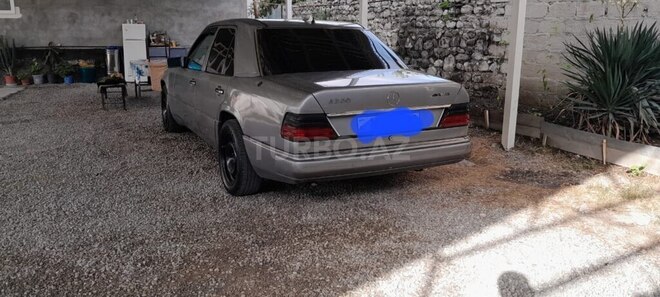 Mercedes E 200 d 1993, 422,234 km - 2.0 l - Ağdaş