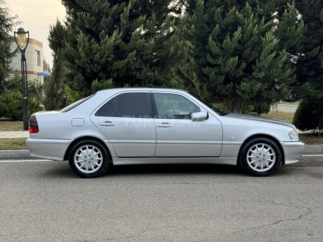 Mercedes C 200 1998, 298,000 km - 2.0 l - Saatlı