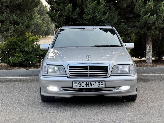 Mercedes C 200 1998, 298,000 km - 2.0 l - Saatlı