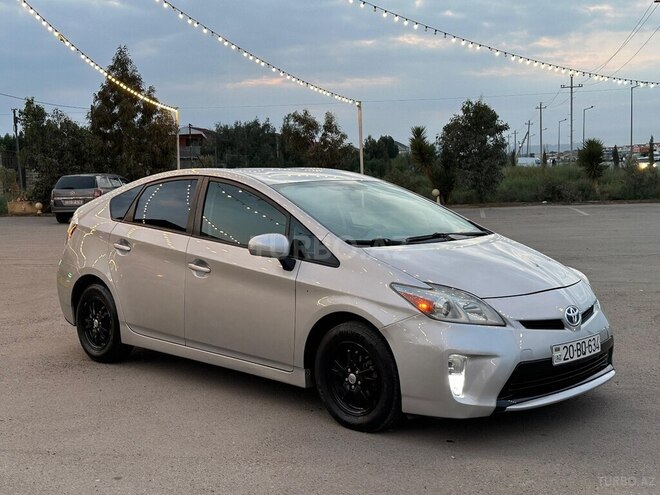 Toyota Prius 2015, 250,000 km - 1.8 l - Bakı