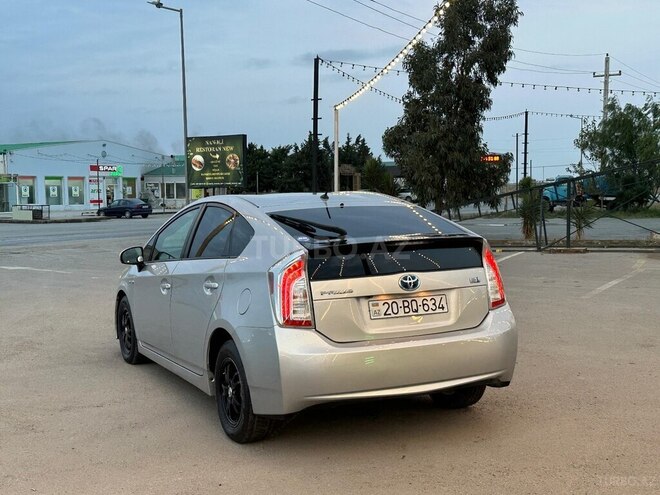 Toyota Prius 2015, 250,000 km - 1.8 l - Bakı