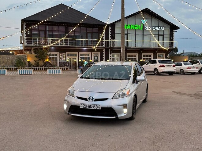 Toyota Prius 2015, 250,000 km - 1.8 l - Bakı