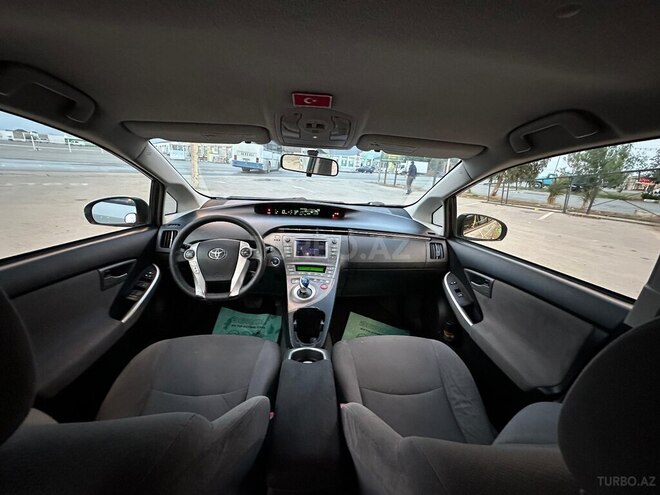 Toyota Prius 2015, 250,000 km - 1.8 l - Bakı