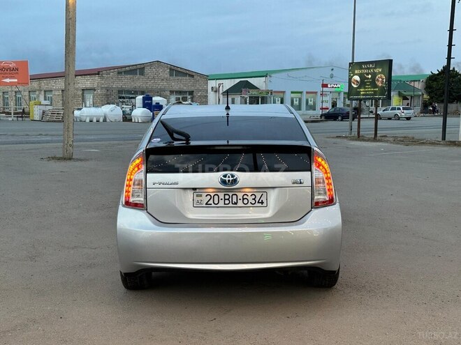 Toyota Prius 2015, 250,000 km - 1.8 l - Bakı