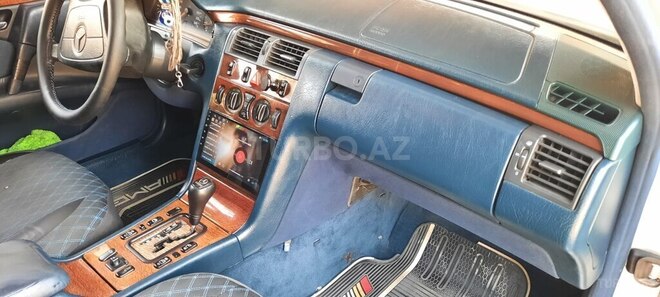 Mercedes E 200 d 1998, 430,000 km - 2.2 л - Bakı