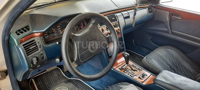 Mercedes E 200 d 1998, 430,000 km - 2.2 л - Bakı