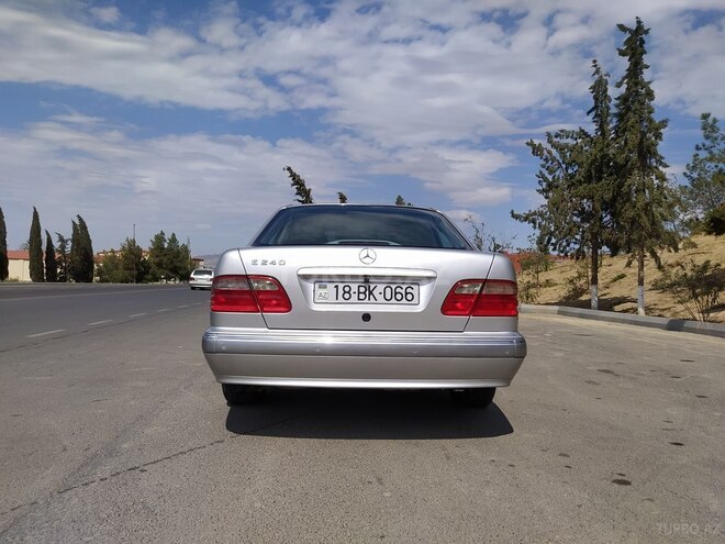 Mercedes E 240 1999, 236,000 km - 2.4 л - Şirvan