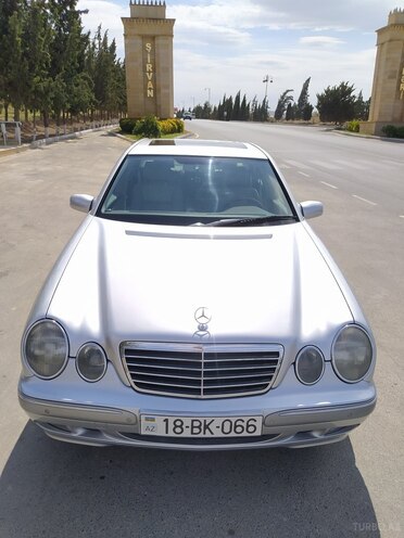 Mercedes E 240 1999, 236,000 km - 2.4 л - Şirvan