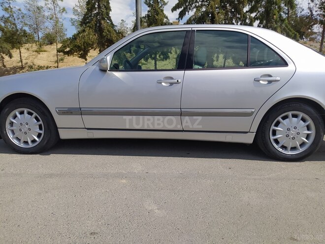 Mercedes E 240 1999, 236,000 km - 2.4 л - Şirvan