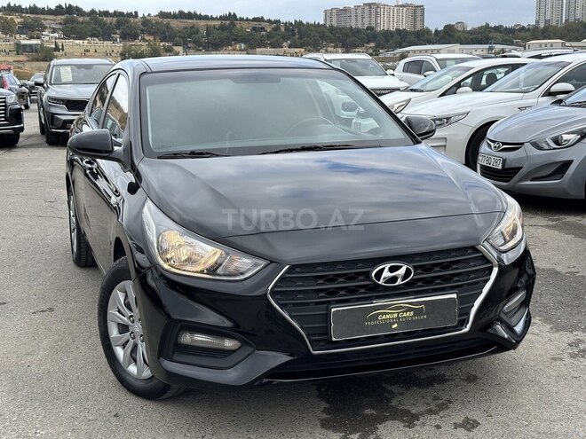 Hyundai Accent-1