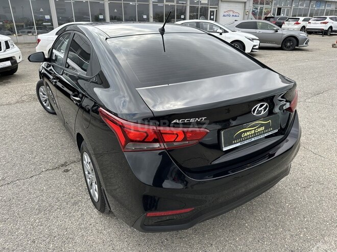Hyundai Accent-8