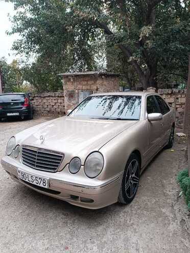 Mercedes E 220 d 2001, 299,123 km - 2.2 l - Bakı