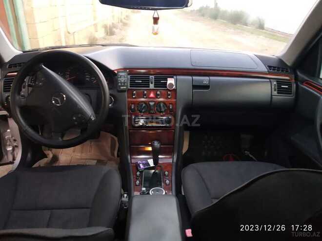 Mercedes E 240 2000, 290,000 km - 2.4 l - Şirvan