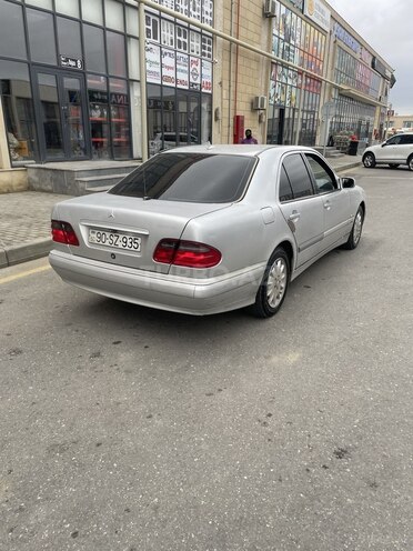 Mercedes E 200 2000, 180,000 km - 2.0 l - Bakı
