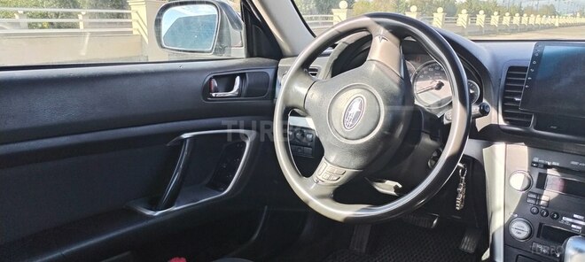 Subaru Outback 2007, 325,000 km - 2.5 л - Quba