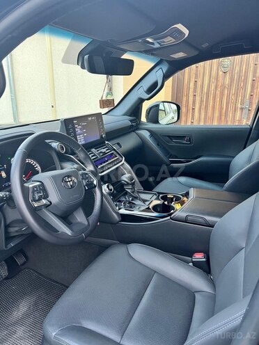 Toyota Land Cruiser 2024, 15,000 km - 4.0 l - Bakı