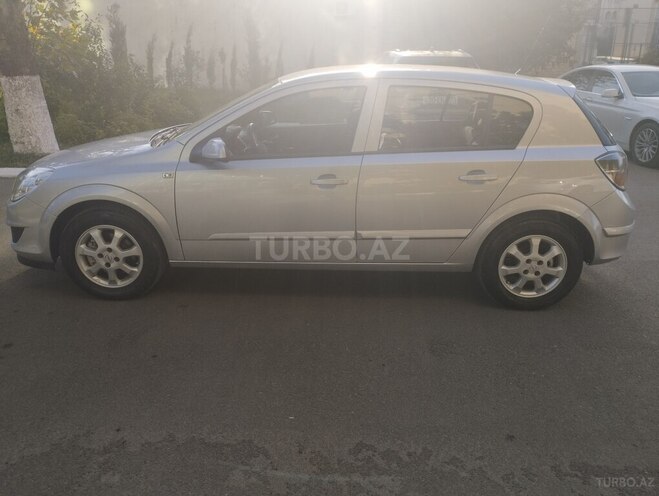 Opel Astra 2009, 265,000 km - 1.4 l - Gəncə