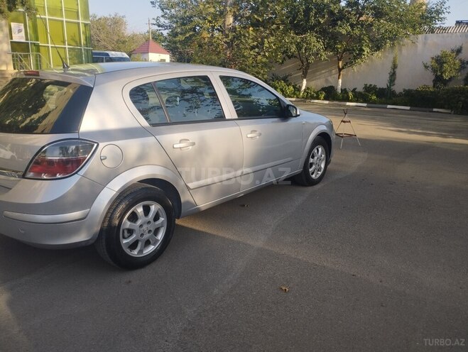 Opel Astra 2009, 265,000 km - 1.4 l - Gəncə