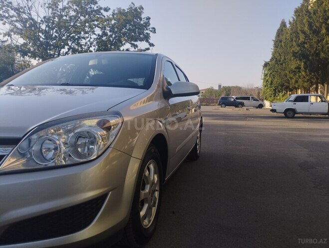 Opel Astra 2009, 265,000 km - 1.4 l - Gəncə