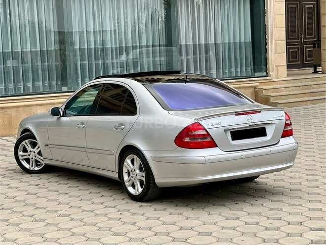 Mercedes E 240 2002, 286,865 km - 2.4 l - Sumqayıt