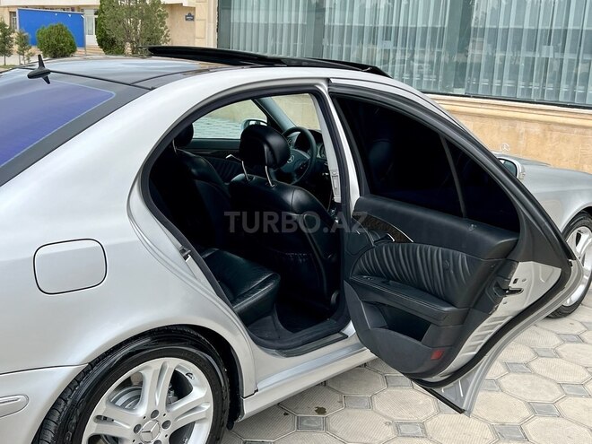 Mercedes E 240 2002, 286,865 km - 2.4 l - Sumqayıt