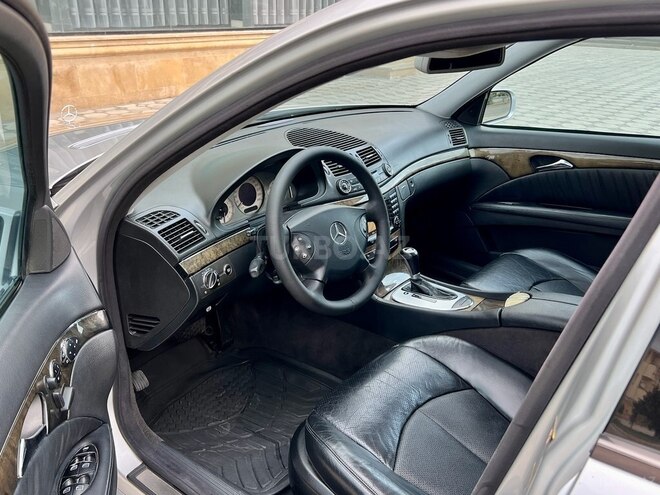Mercedes E 240 2002, 286,865 km - 2.4 l - Sumqayıt