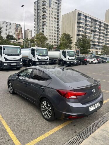Hyundai Elantra 2019, 173,514 km - 1.6 l - Bakı