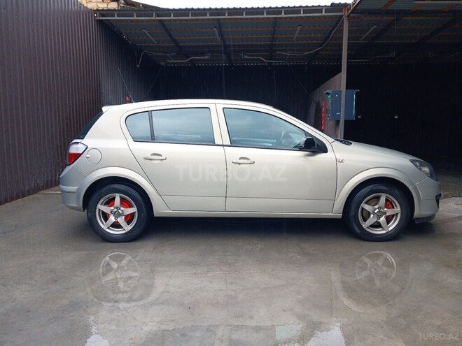 Opel Astra 2006, 255,000 km - 1.4 l - Gəncə