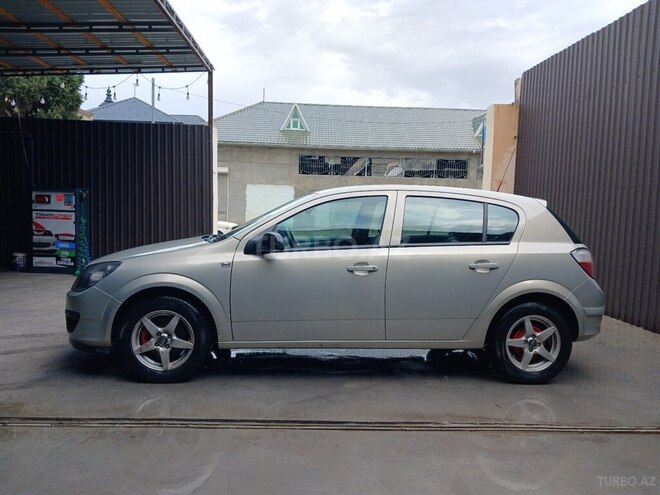Opel Astra 2006, 255,000 km - 1.4 l - Gəncə