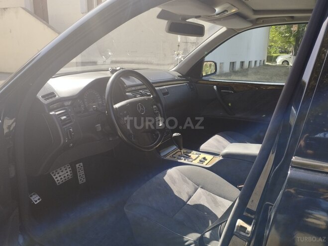 Mercedes E 240 2002, 490,000 km - 2.4 л - Beyləqan
