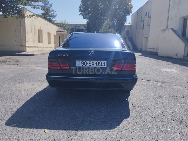 Mercedes E 240 2002, 490,000 km - 2.4 л - Beyləqan