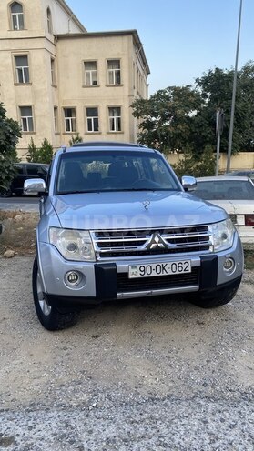 Mitsubishi Pajero 2011, 220,000 km - 3.5 л - Bakı