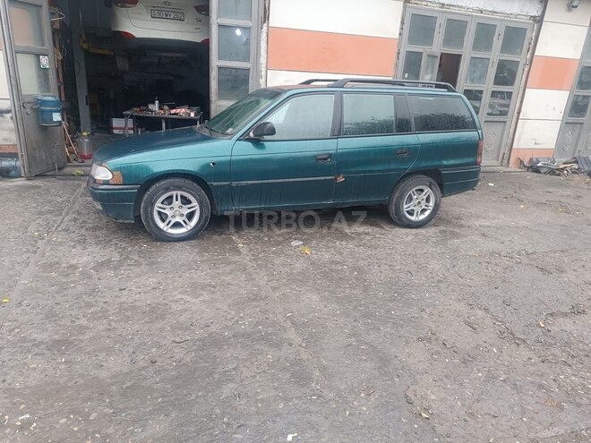 Opel Vectra 1997, 352,800 km - 1.6 л - Bakı