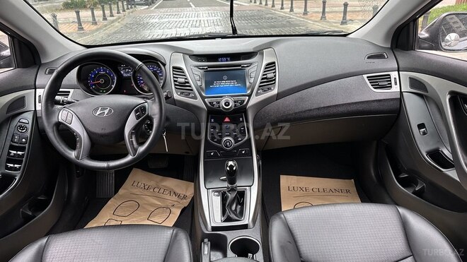 Hyundai Elantra 2015, 195,000 km - 1.6 l - Bakı