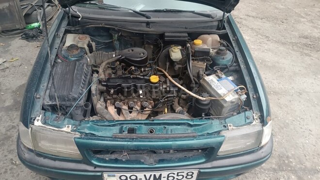 Opel Vectra 1997, 352,800 km - 1.6 л - Bakı