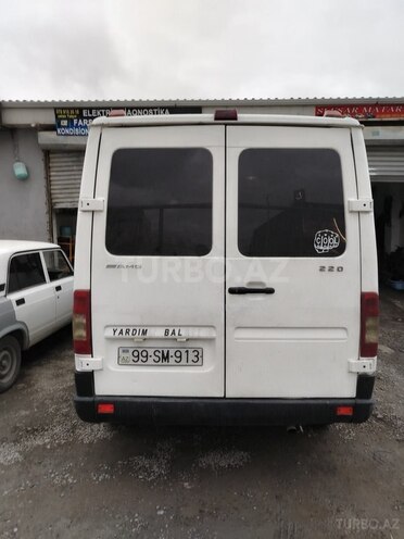 Mercedes Sprinter 313 2005, 422,000 km - 2.2 l - Bakı